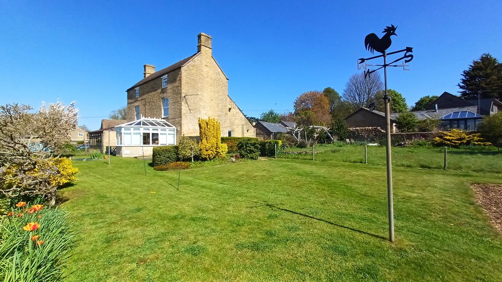 Property photo 1 of 31