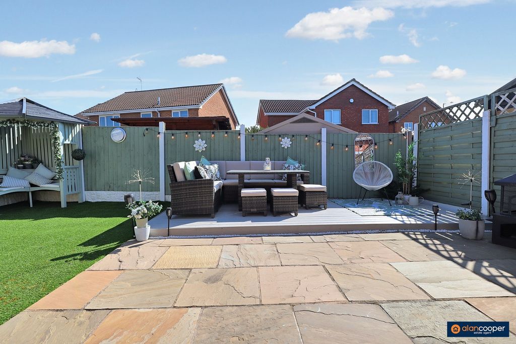 Property photo 2 of 40 4067494