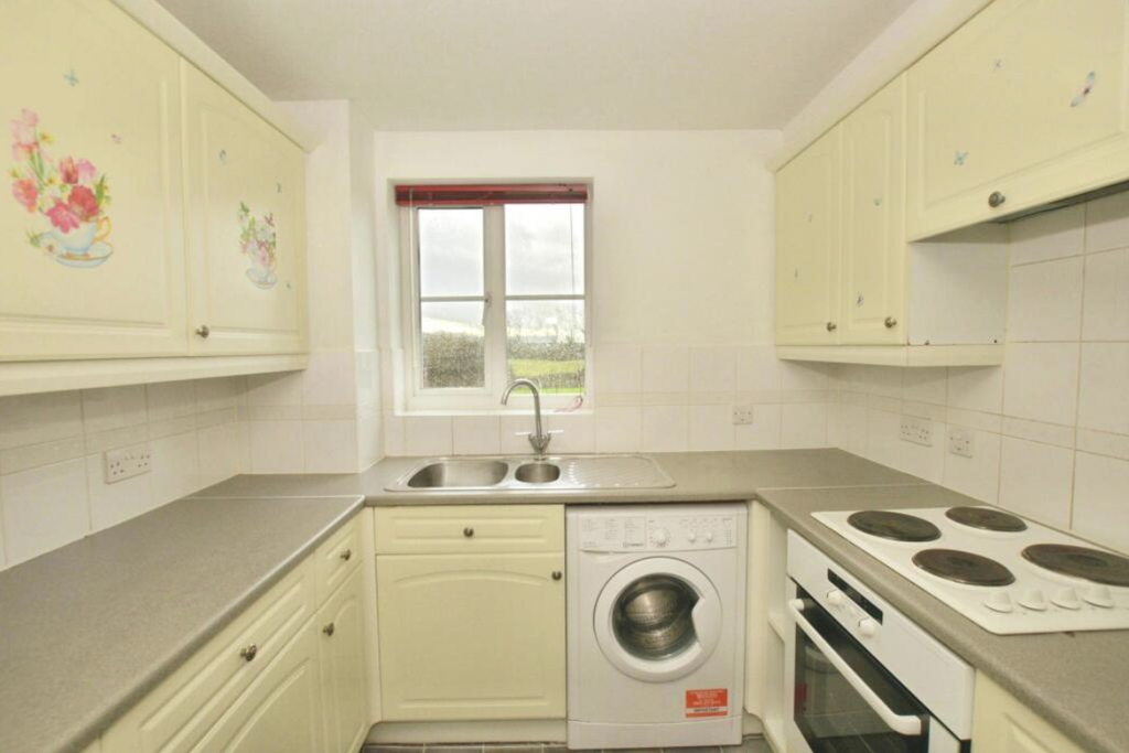 Property photo 2 of 6