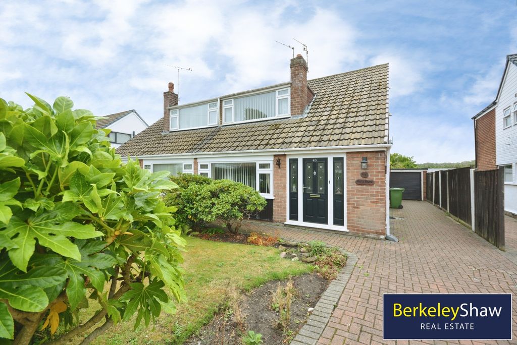 Property photo 1 of 17 Pbox-Img.Jpg