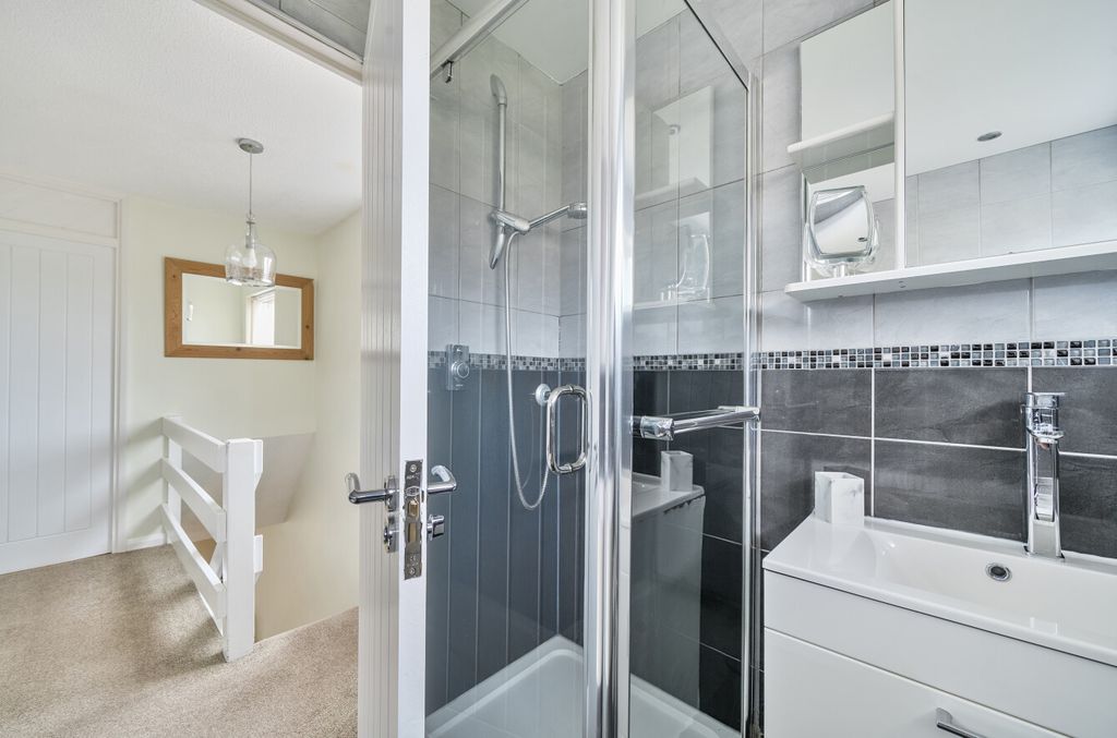 Property photo 2 of 15 1332277-8-6890ce5...