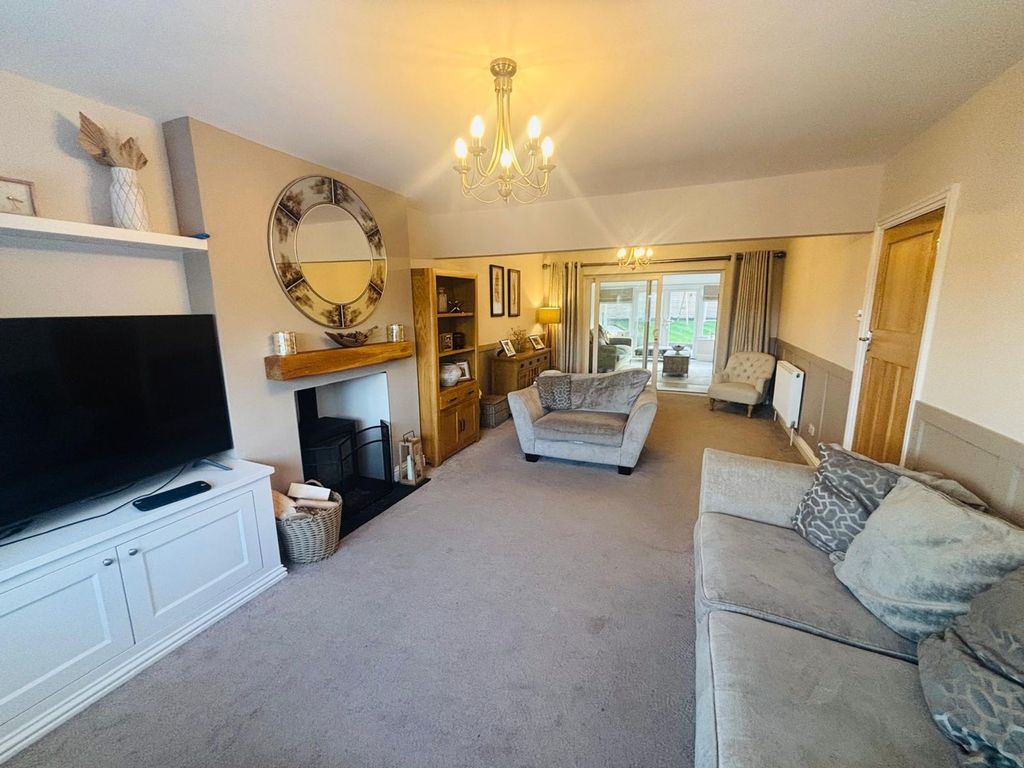 Property photo 3 of 39