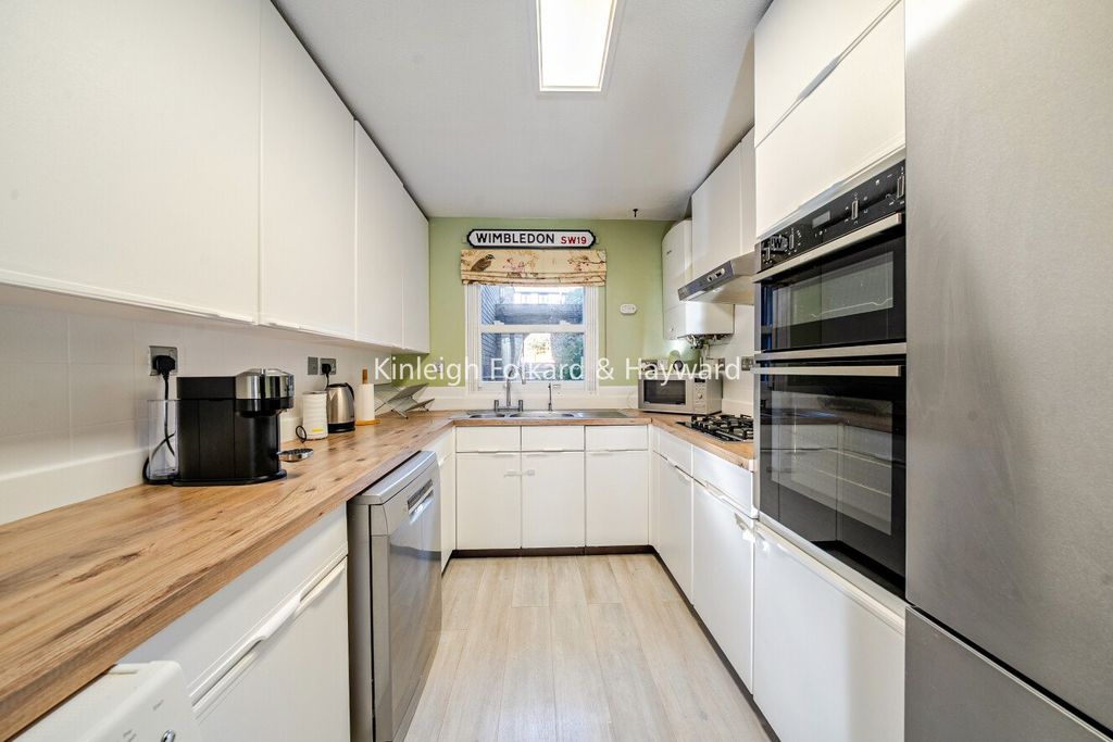 Property photo 2 of 23 Picture No. 24