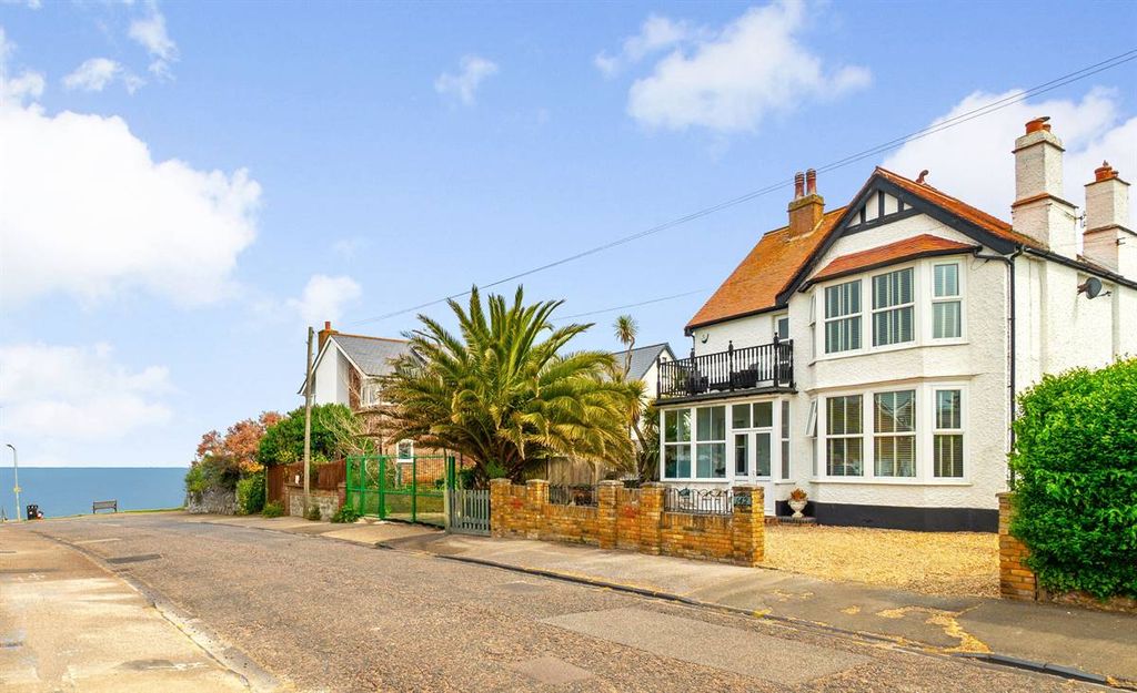 Property photo 1 of 29