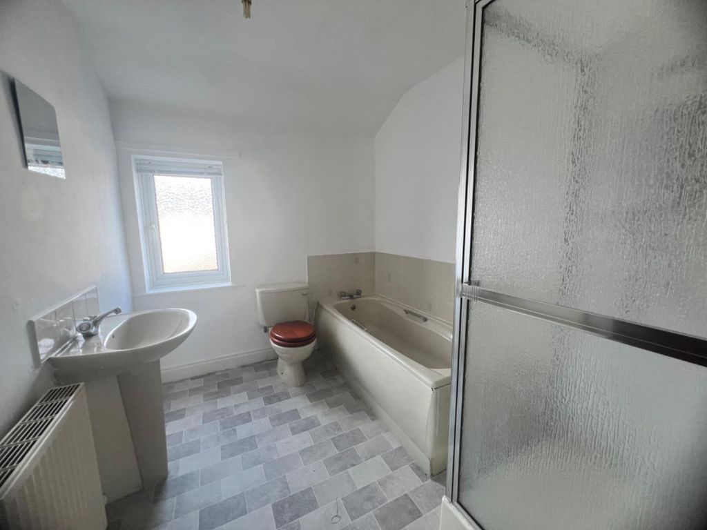 Property photo 2 of 8 Tempimagez1L7Ad.Jpg