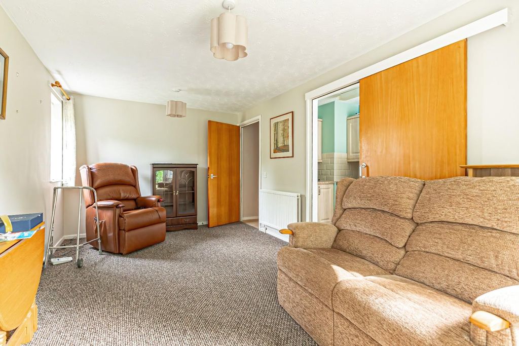 Property photo 2 of 9