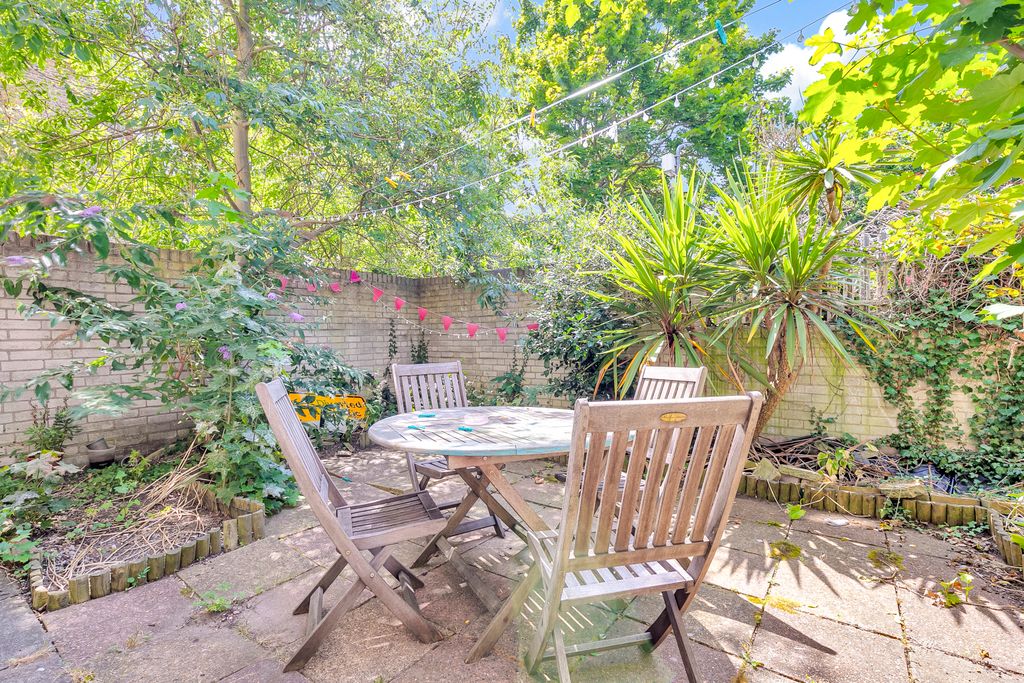 Property photo 2 of 10