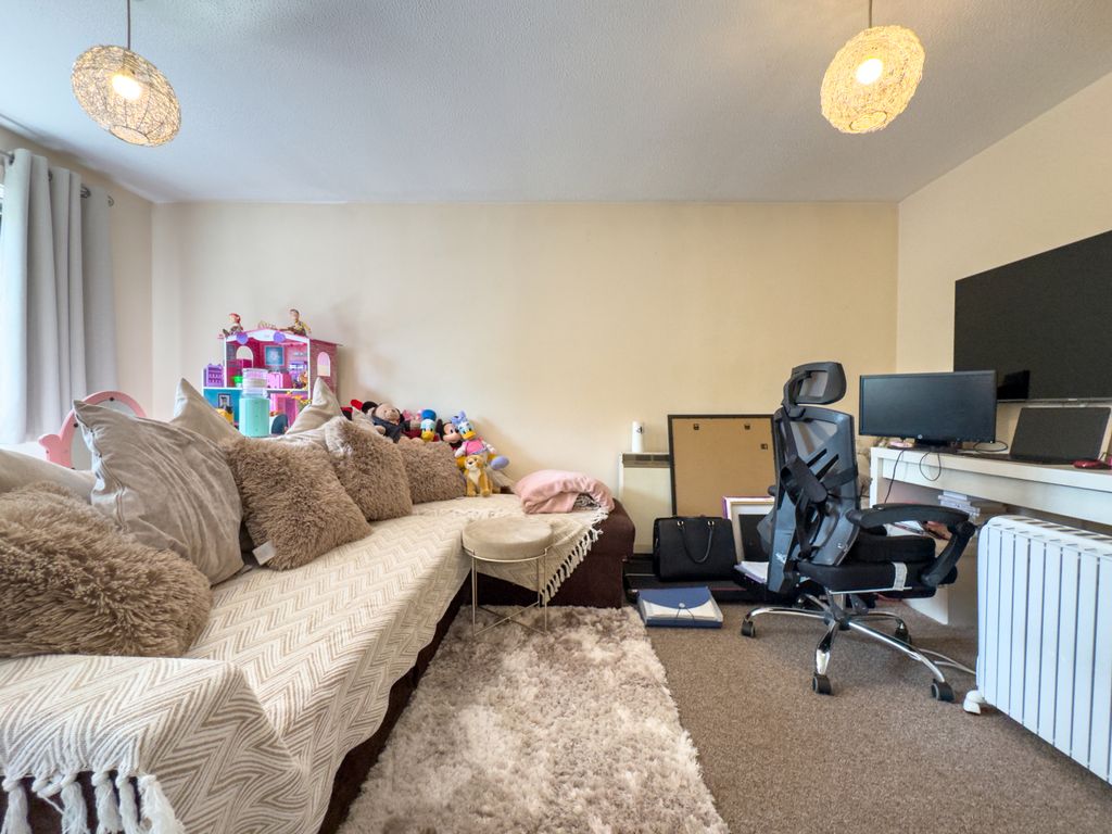 Property photo 3 of 12 Gallery