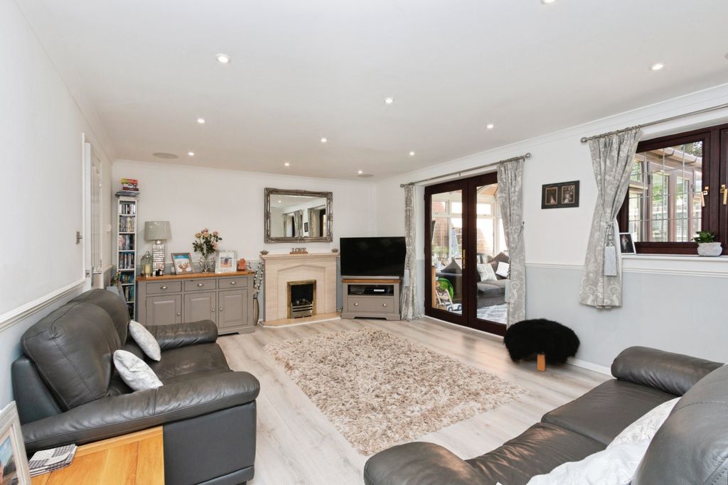 Property photo 3 of 15