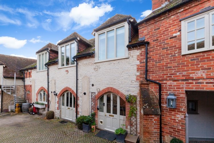 Property photo 2 of 9 237635