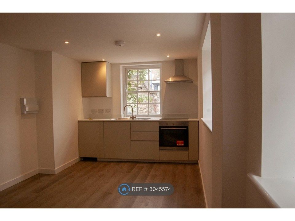 Property photo 1 of 7 Kitchen Area