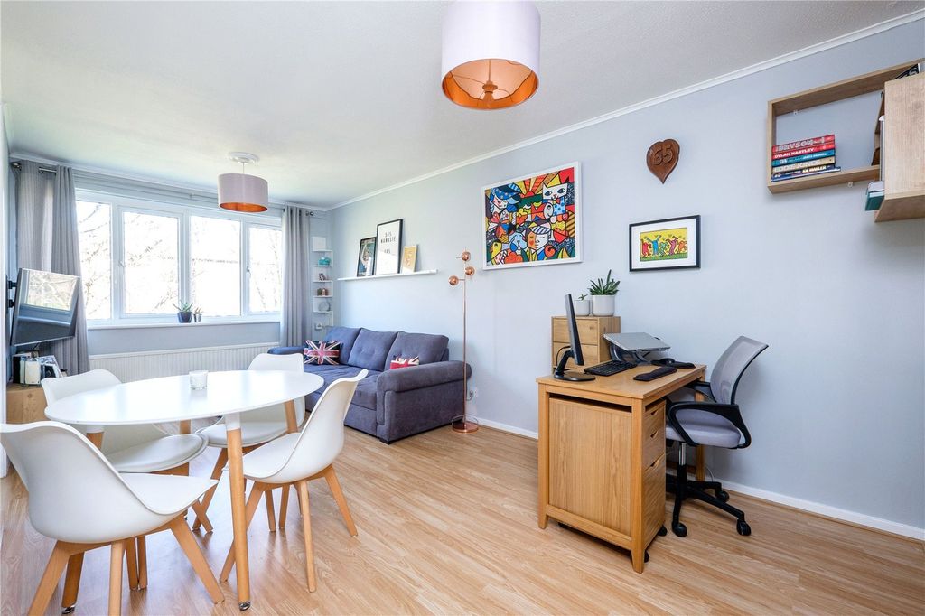 Property photo 3 of 7