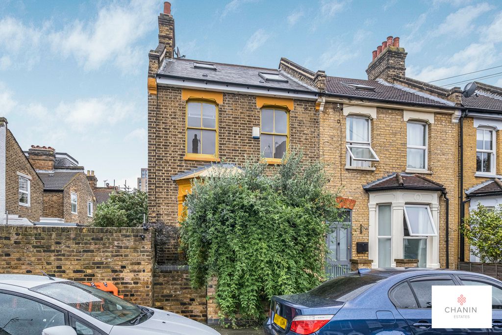 Property photo 1 of 8 74_22239_Watermarked