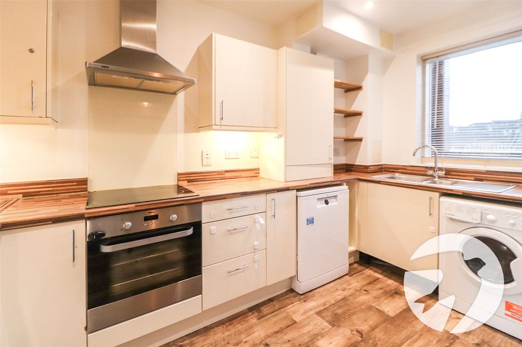 Property photo 3 of 14 Picture No. 45