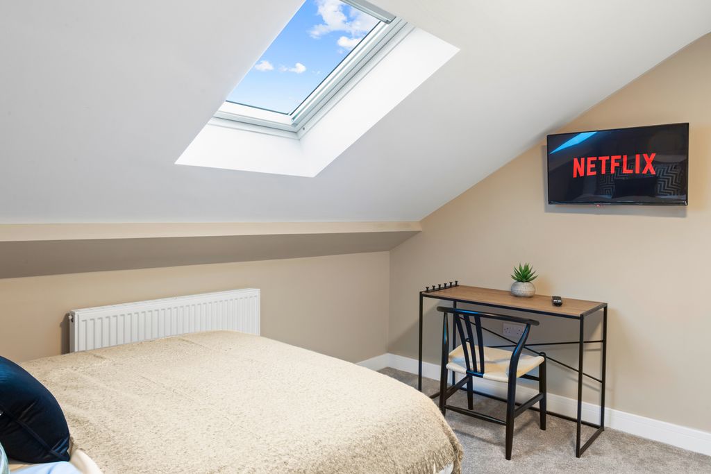 Property photo 3 of 9