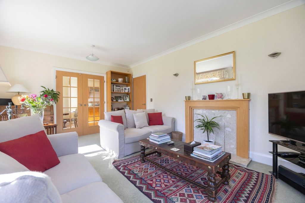 Property photo 2 of 16