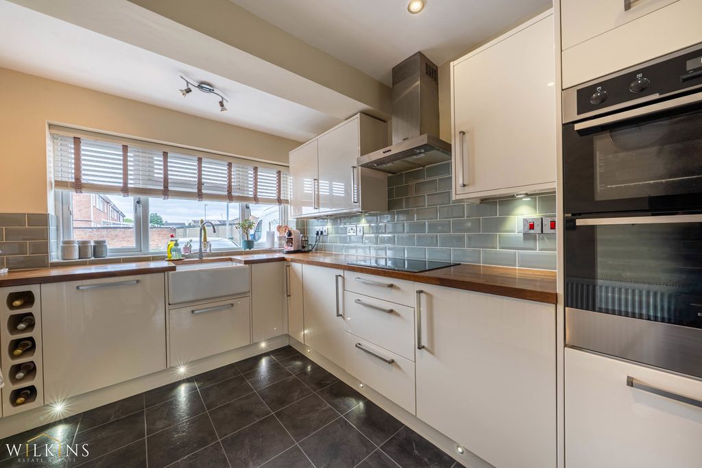 Property photo 2 of 24 Photograph