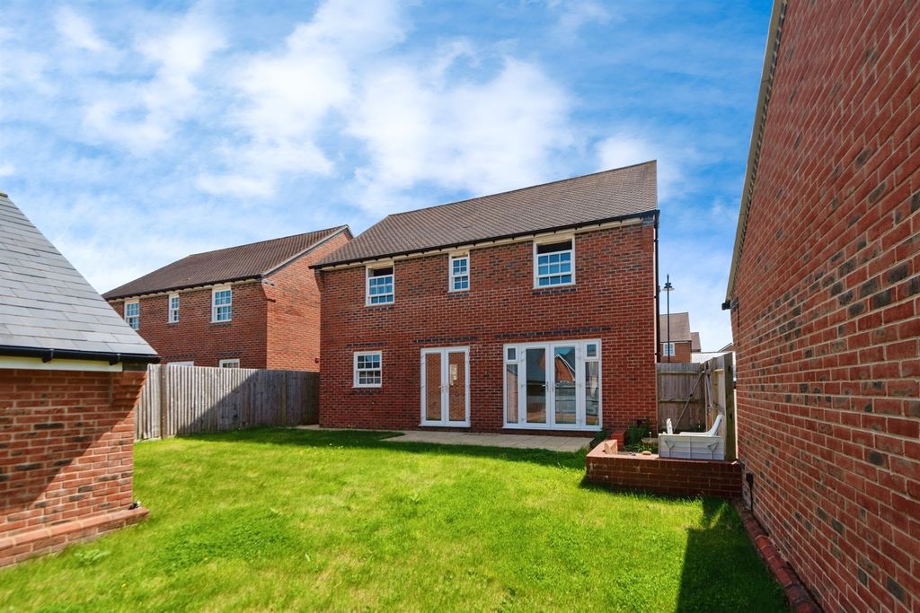 Property photo 2 of 16