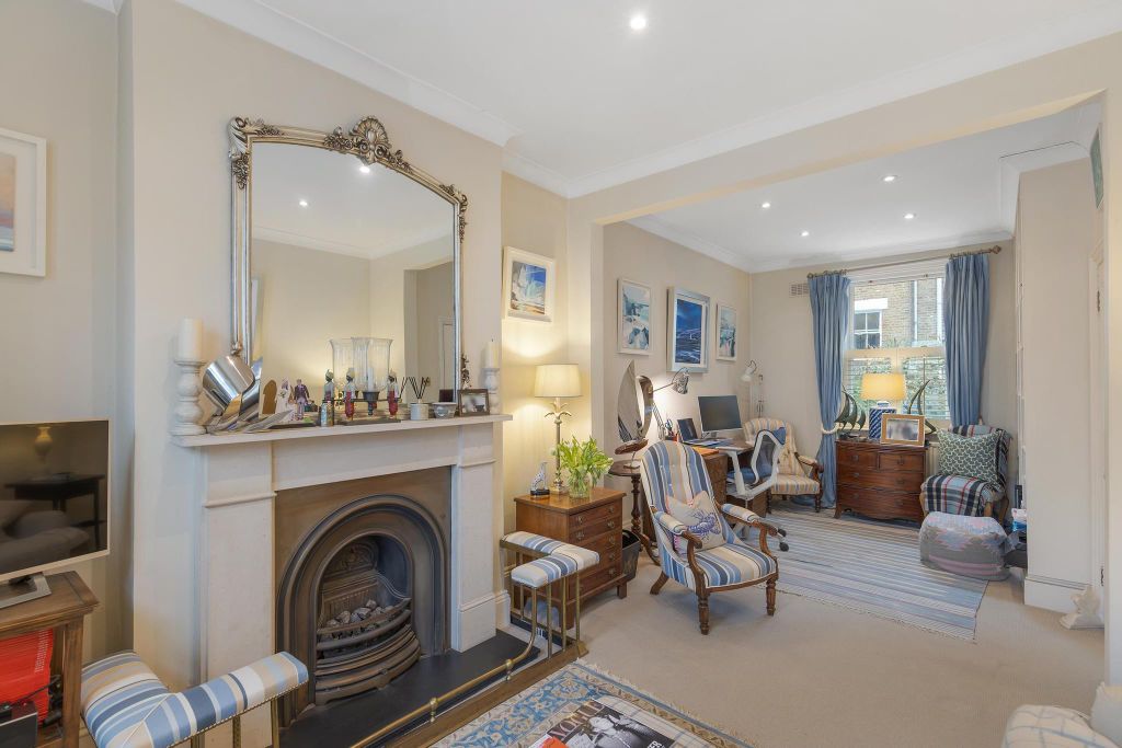 Property photo 3 of 18 Image