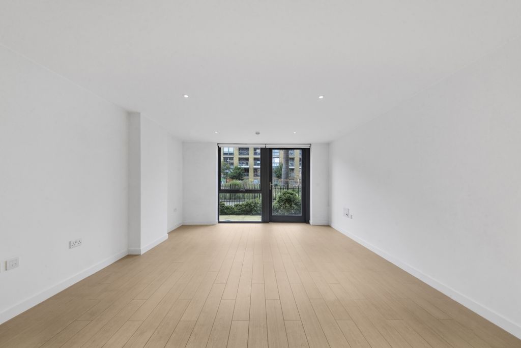 Property photo 2 of 15 Dsc_1214_High