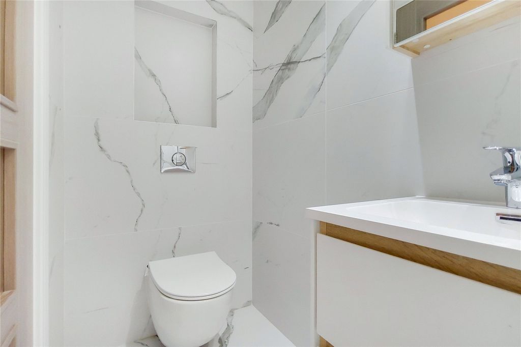 Property photo 3 of 16 Picture No. 16