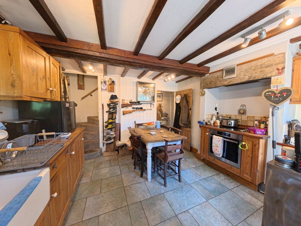 Property photo 2 of 16 Photo 7
