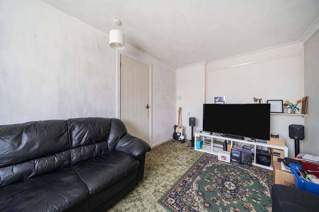 Property photo 3 of 21 1481574-8-6A3A65840E5F1.Jpg