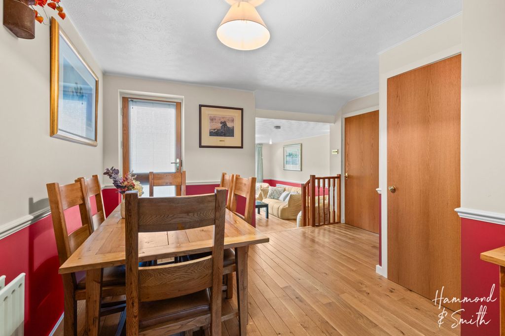 Property photo 2 of 24