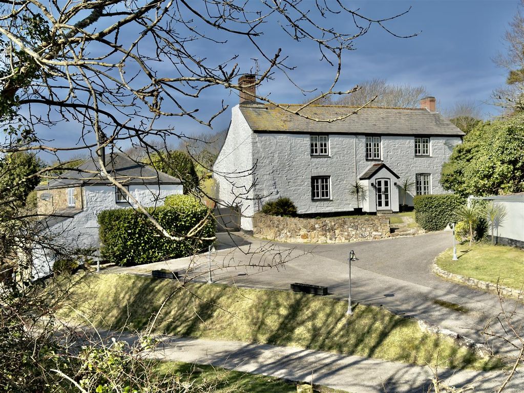 Property photo 2 of 69 Trebisken House.Jpeg