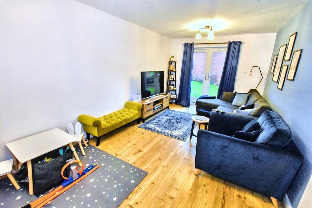 Property photo 3 of 16 2