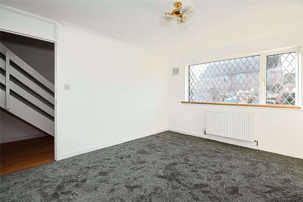 Property photo 3 of 8