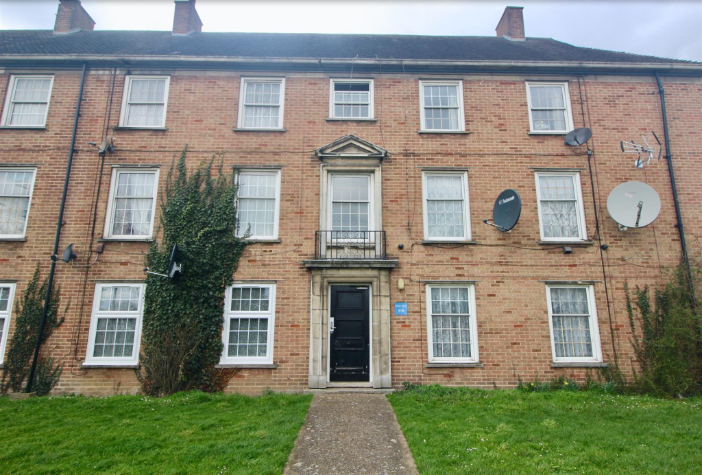 Property photo 1 of 9