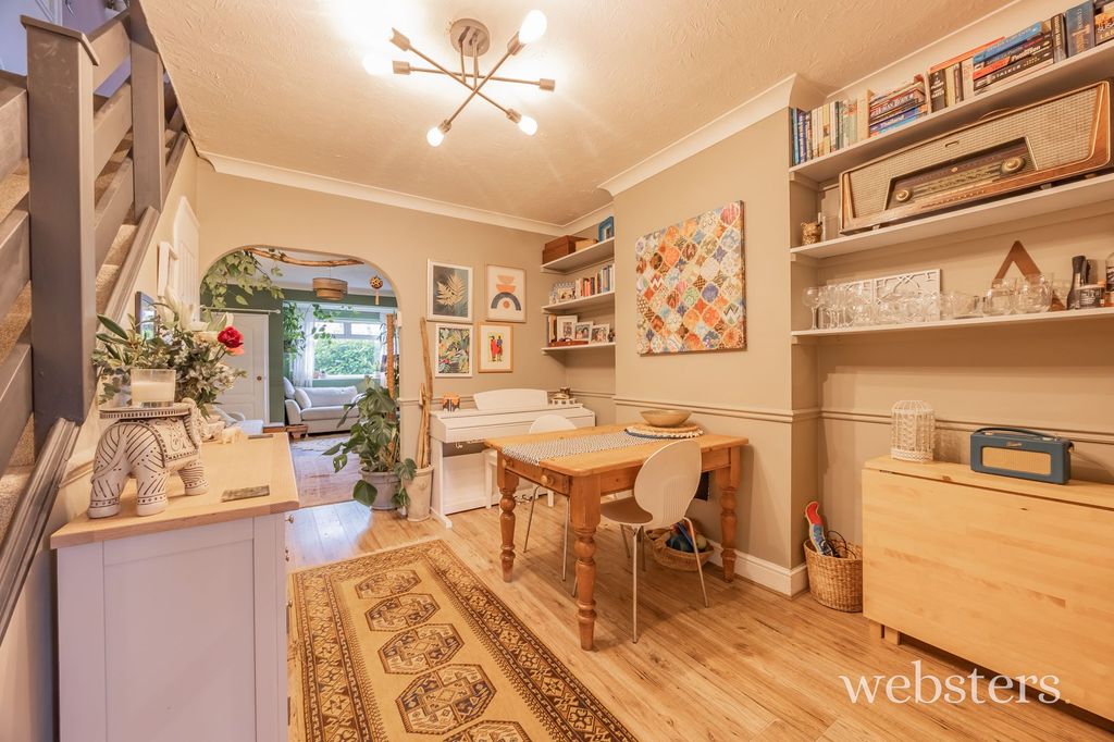 Property photo 3 of 18