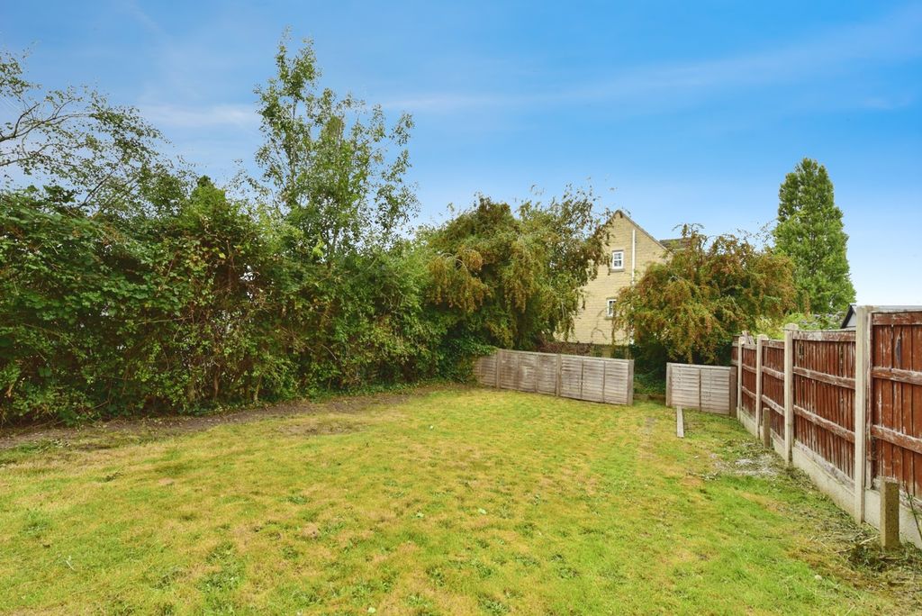 Property photo 3 of 17 Photo