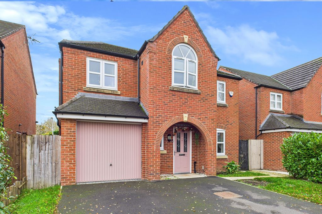 Property photo 1 of 14 Front