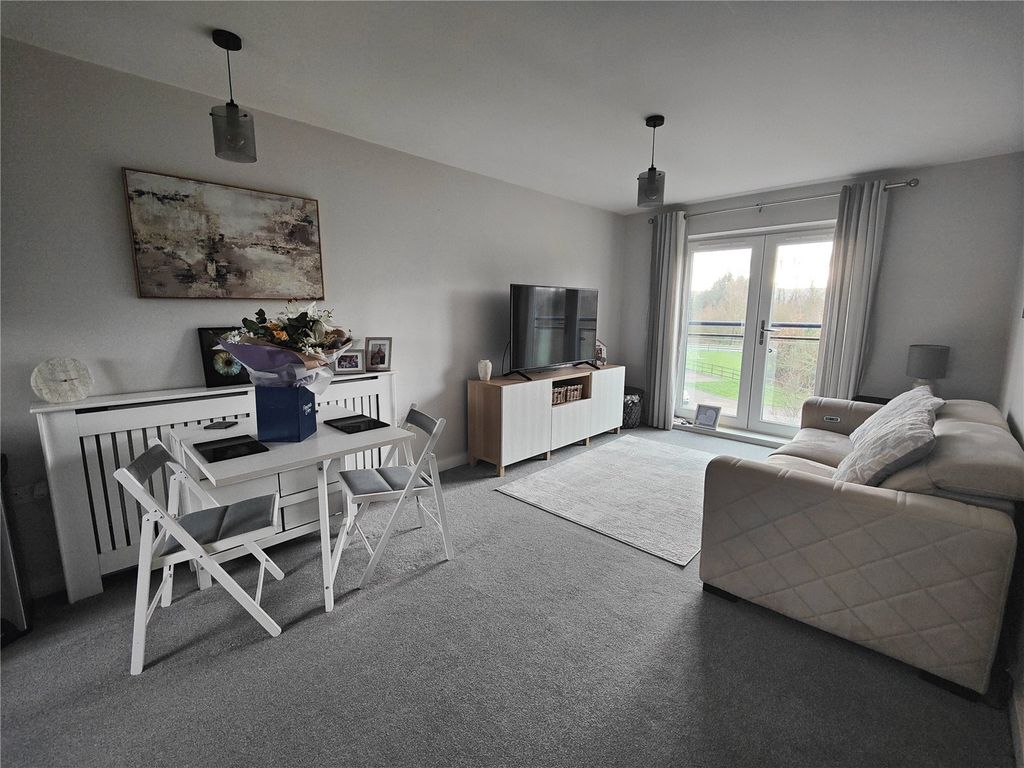 Property photo 2 of 10 Picture No. 11