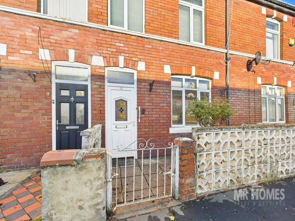 Property photo 3 of 34