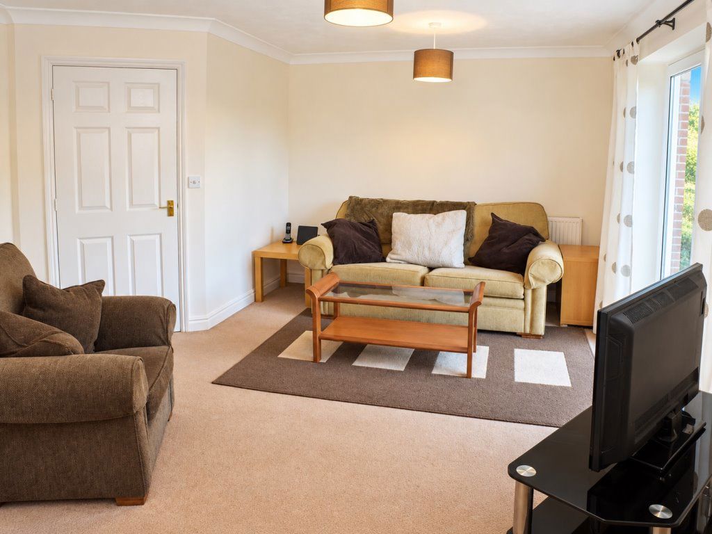 Property photo 2 of 11