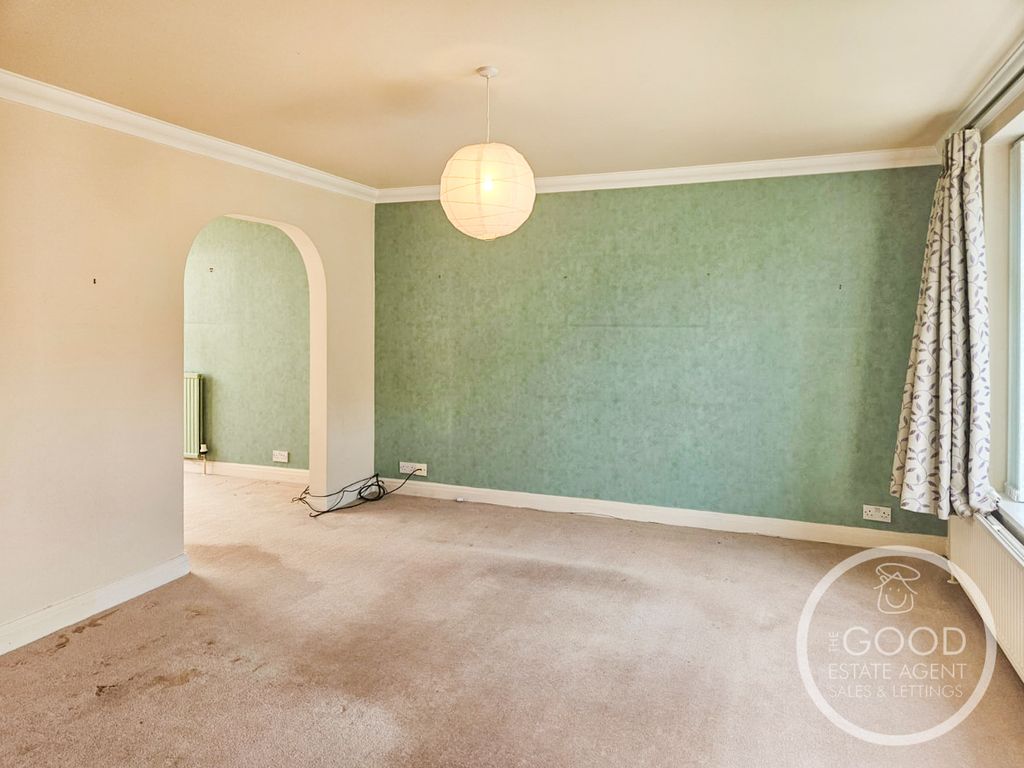 Property photo 2 of 23