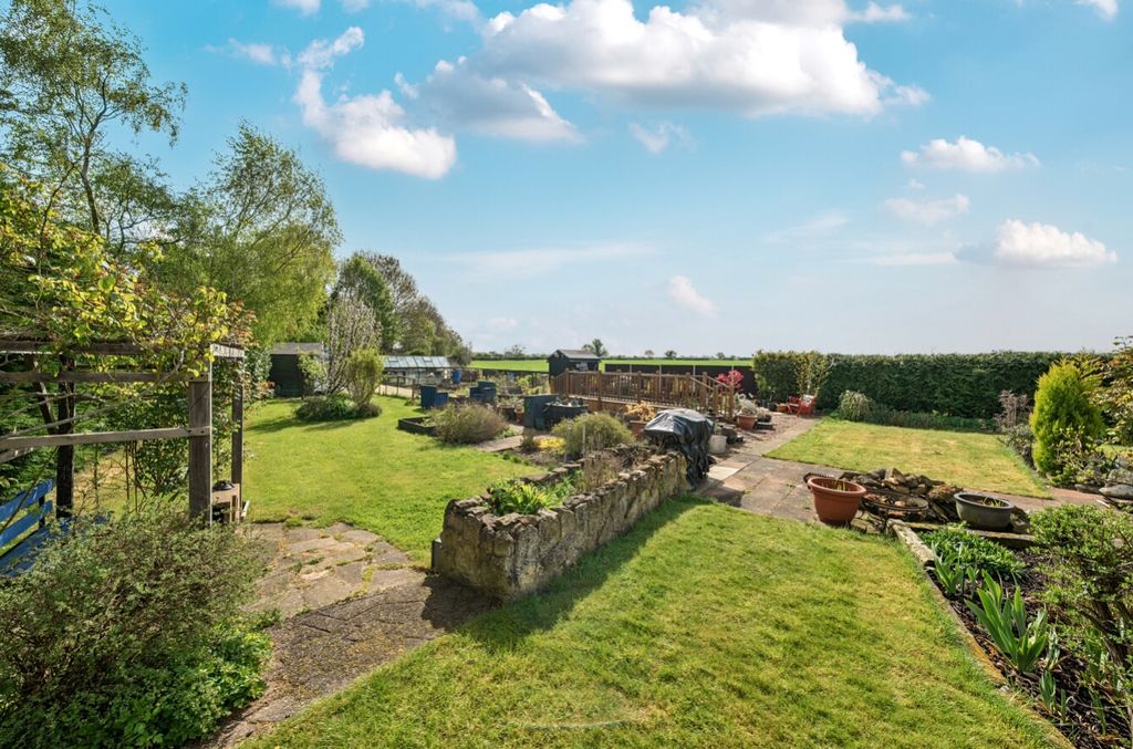 Property photo 2 of 27 1272511 (10)