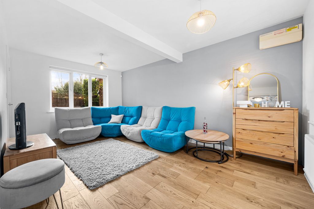 Property photo 2 of 24