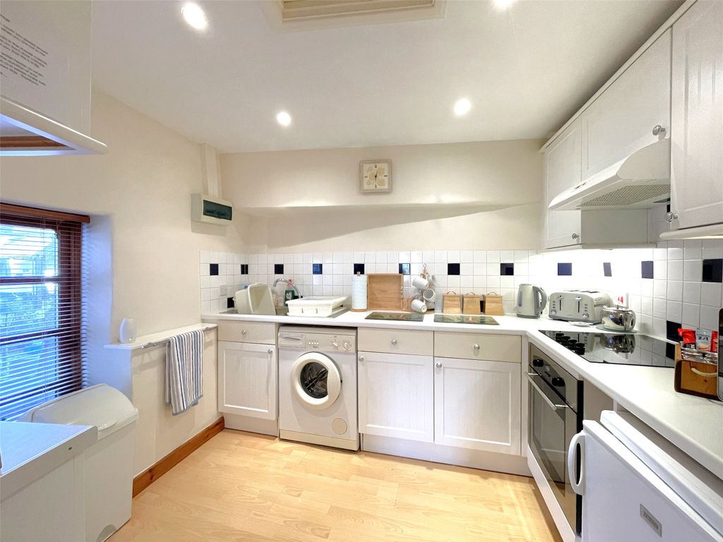 Property photo 2 of 12 2 - Picture No. 14