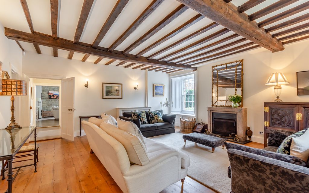 Property photo 3 of 30 Drawing Room