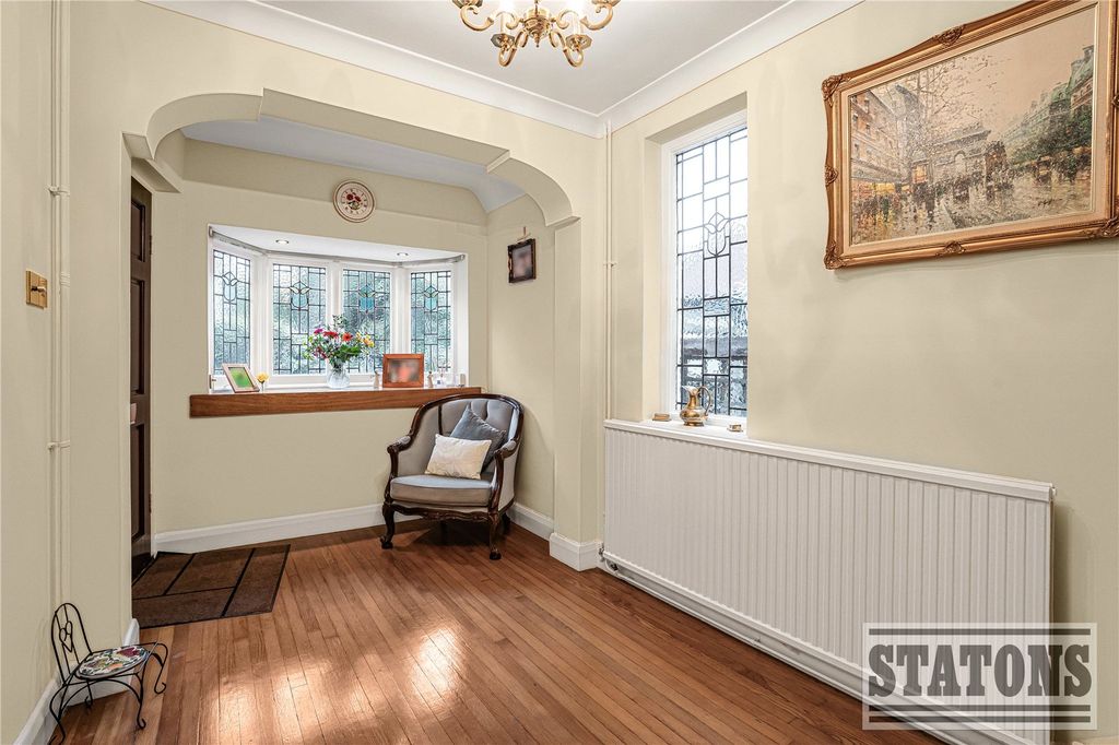 Property photo 2 of 25 Picture No. 21