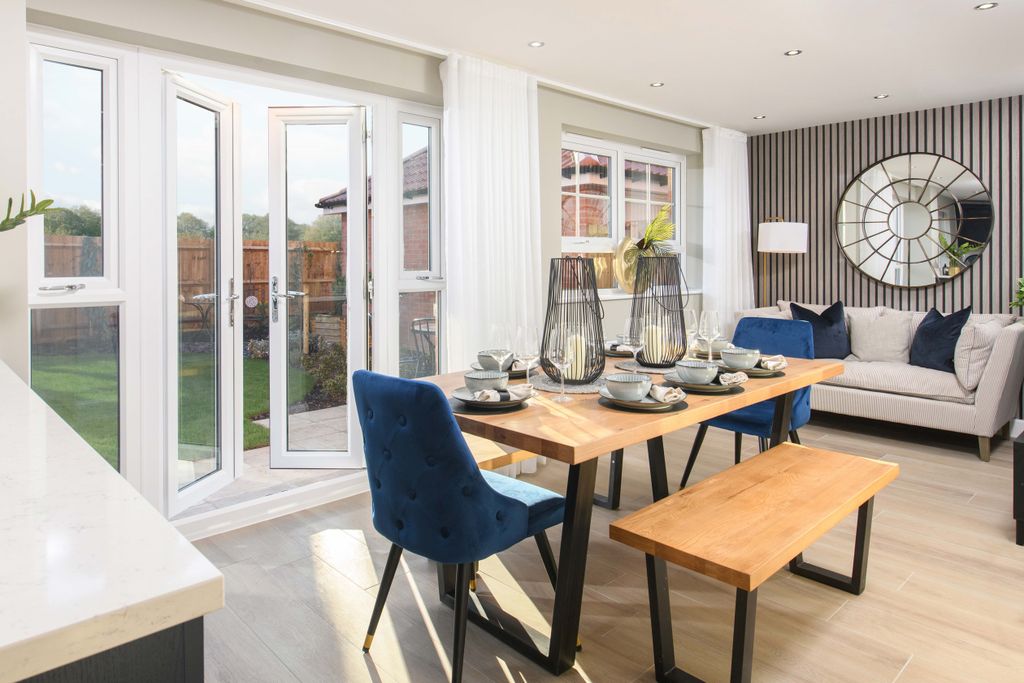 Property photo 3 of 10 Romans Radleigh Sh