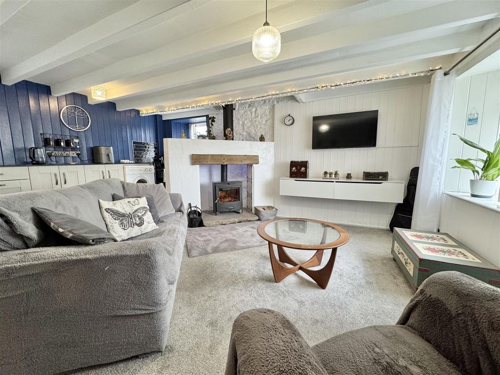 Property photo 2 of 16 Img_1418.Jpeg