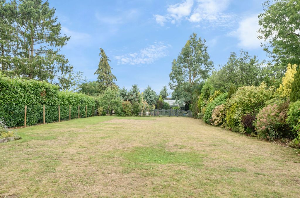Property photo 2 of 24