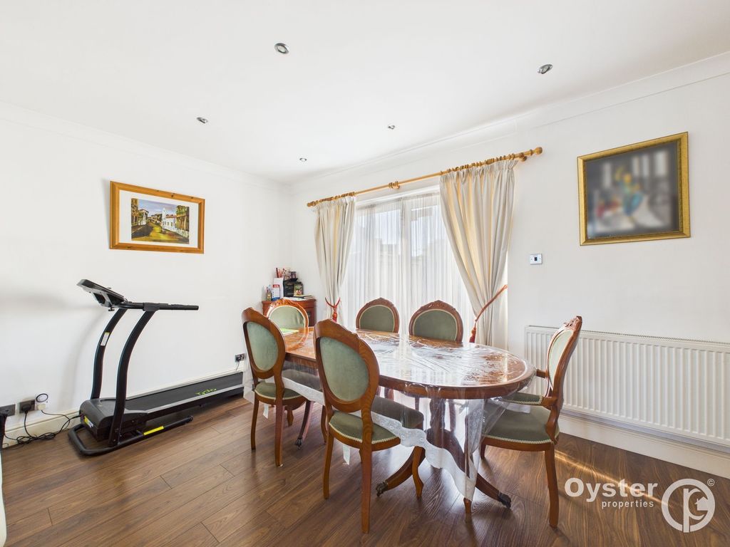 Property photo 3 of 15 Dining Area