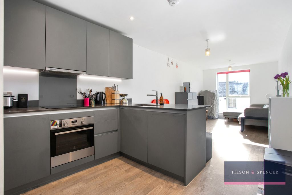 Property photo 1 of 18 1