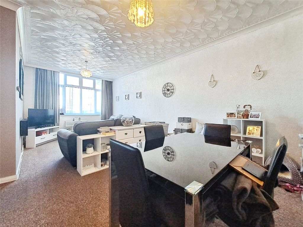Property photo 2 of 14 Picture No. 04